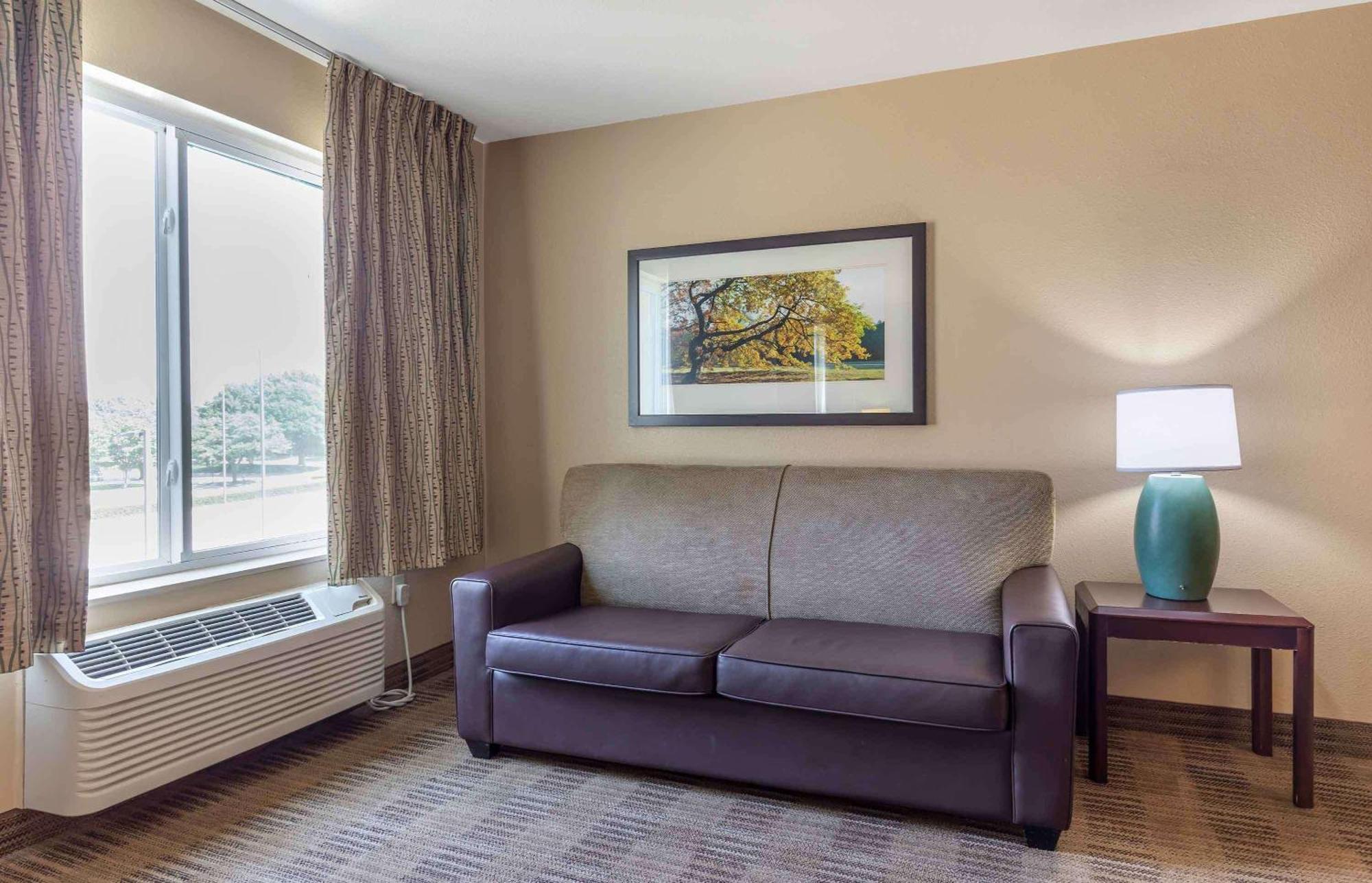 Extended Stay America Select Suites - Atlanta - Cumberland Mall Смирна Экстерьер фото