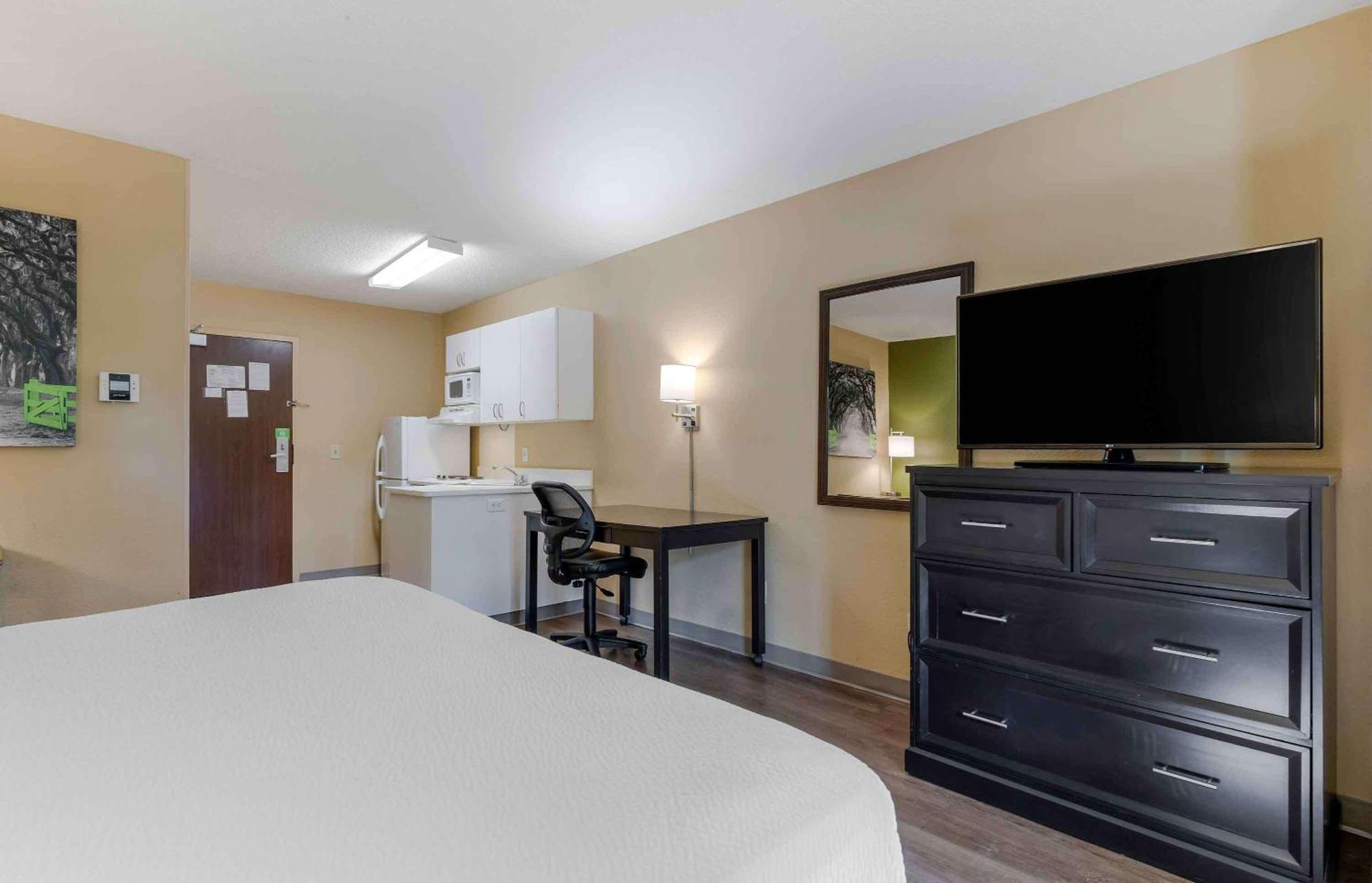 Extended Stay America Select Suites - Atlanta - Cumberland Mall Смирна Экстерьер фото
