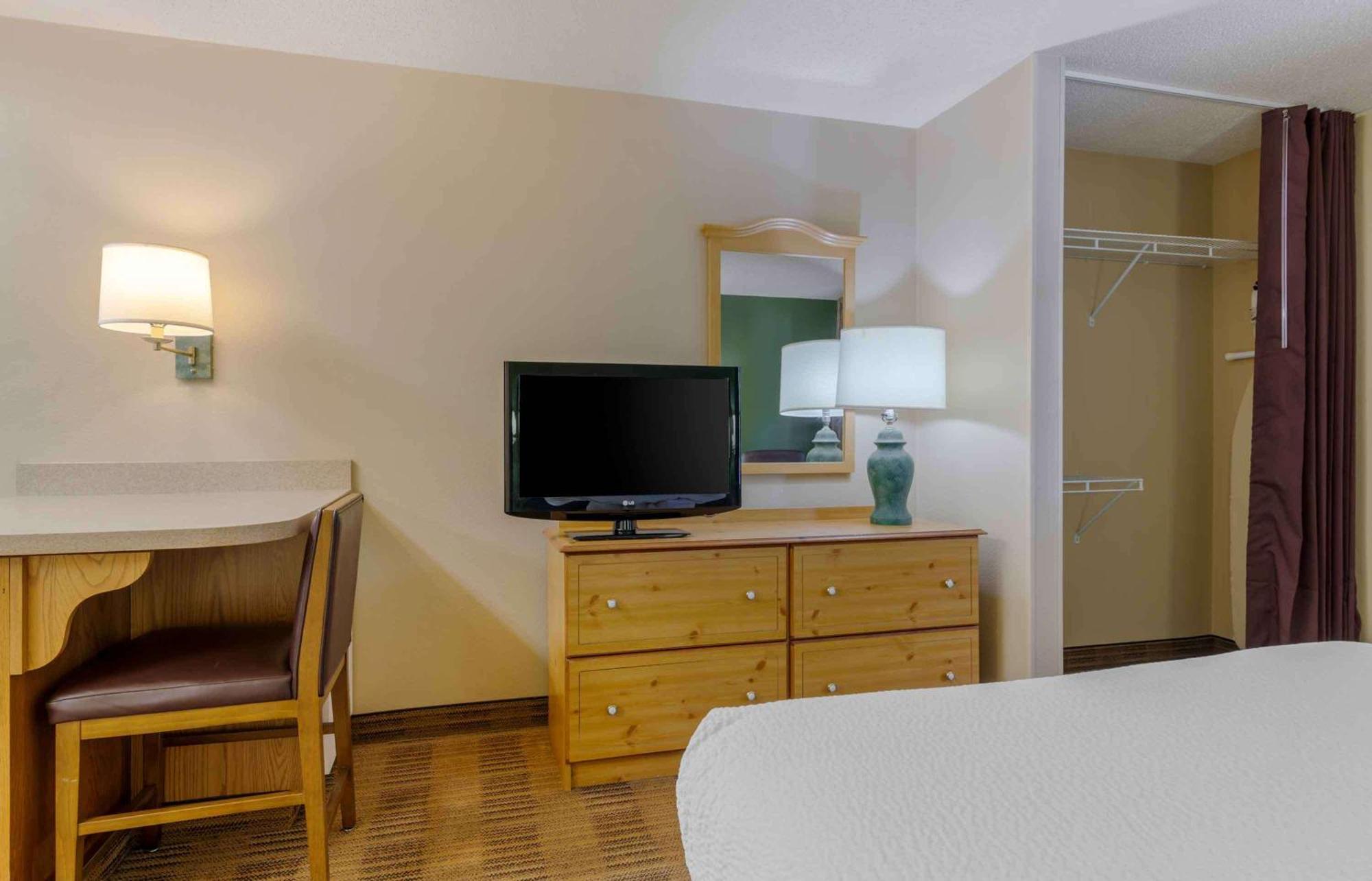 Extended Stay America Select Suites - Atlanta - Cumberland Mall Смирна Экстерьер фото