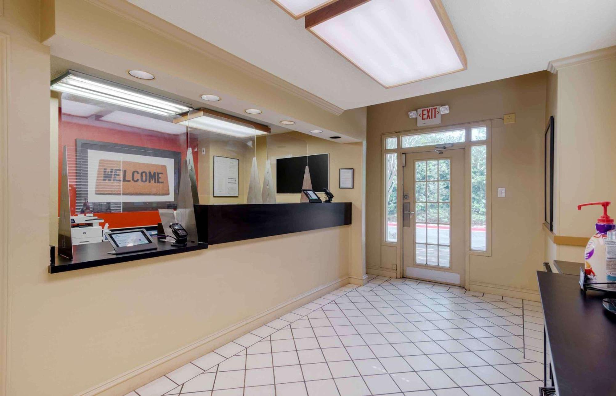 Extended Stay America Select Suites - Atlanta - Cumberland Mall Смирна Экстерьер фото
