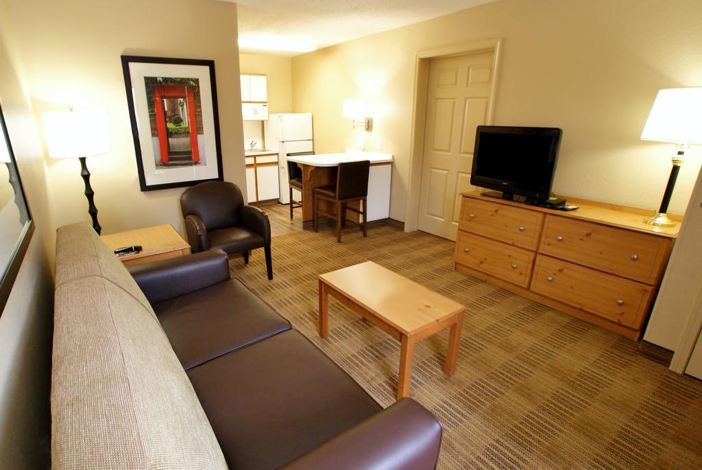 Extended Stay America Select Suites - Atlanta - Cumberland Mall Смирна Экстерьер фото